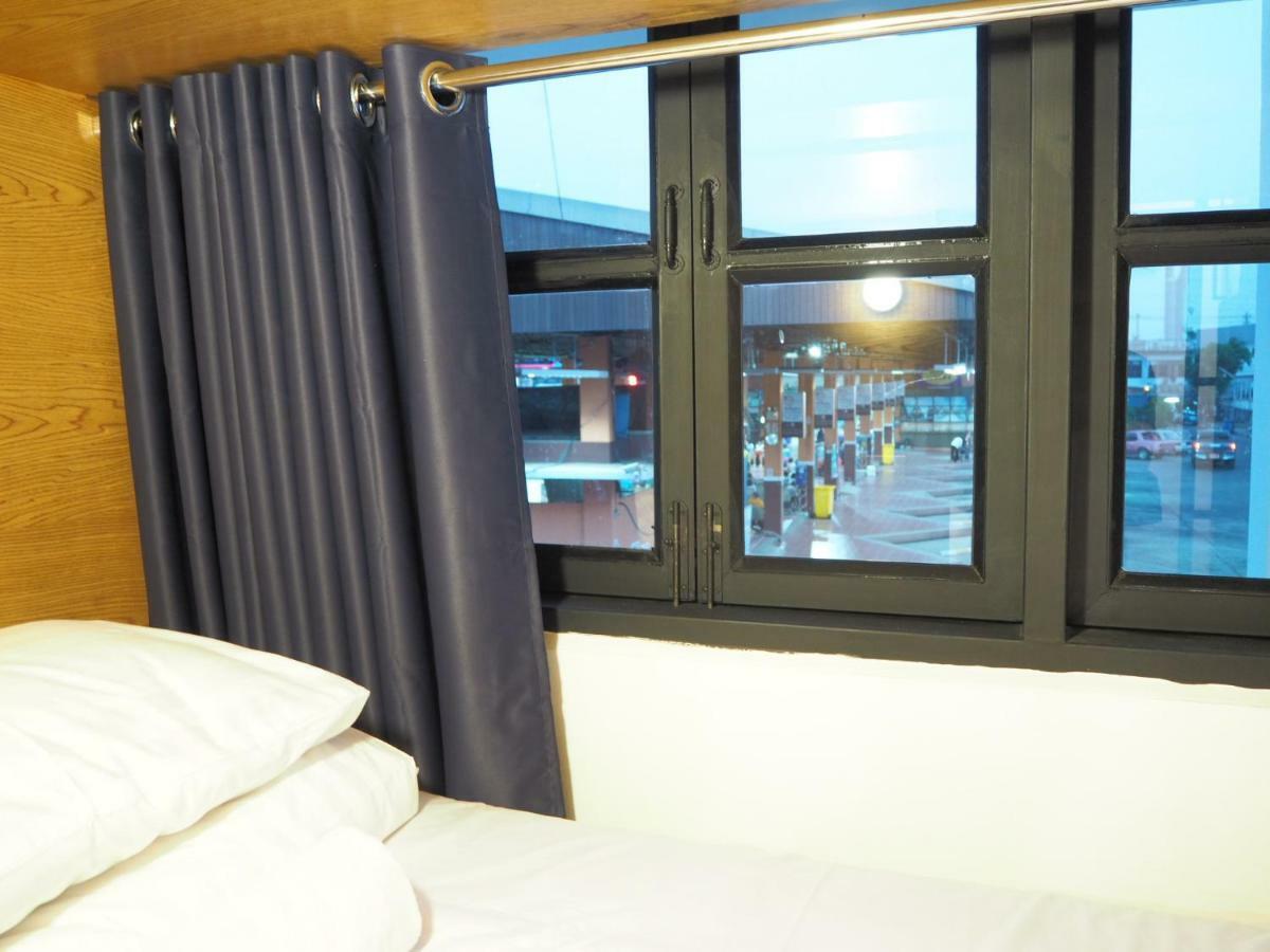 Terminal Hostel Лампанг Екстериор снимка