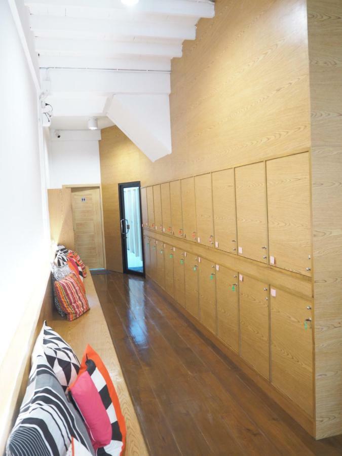 Terminal Hostel Лампанг Екстериор снимка